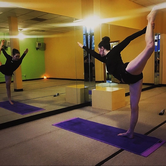 enter the burrow of the wild hare & find treasure! - Picture 9 of 16